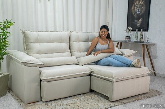 Sofá Retrátil Reclinável Emanuelly 2.30m Veludo Bege 01 - D28 Soft