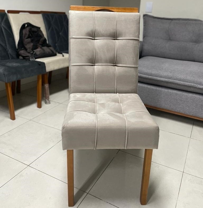 Mesa Dora 120 (Tampo 40 mm) Cinamomo/Off White com 4 Cadeiras Sophia Veludo Bege – VALDEMÓVEIS + WM DECOR - Imagem 2