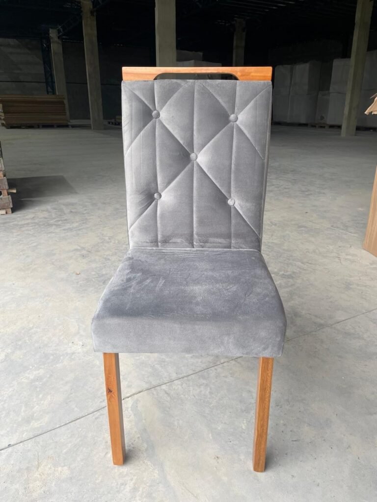 Mesa Salinas/Helô/Los Angeles 90 Cinamomo/Off White com 4 Cadeiras Yasmim Veludo Cinza Grafite – CEL MÓVEIS + KM DECOR - Imagem 2