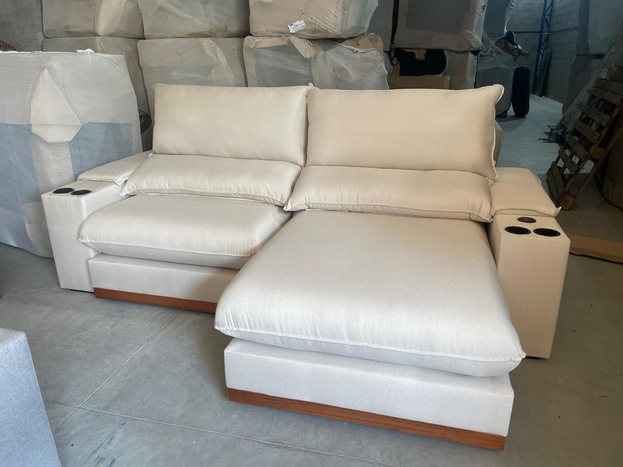 Sofá Retrátil e Reclinável Grazi 2,50 m Linho Bege 3105 - UNIART ESTOFADOS - Imagem 3