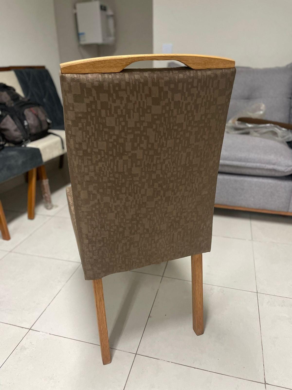 Kit 2 Cadeiras Priscila Imbuia Mel Veludo Marrom 1015 – CARVALHO DECOR - Imagem 5