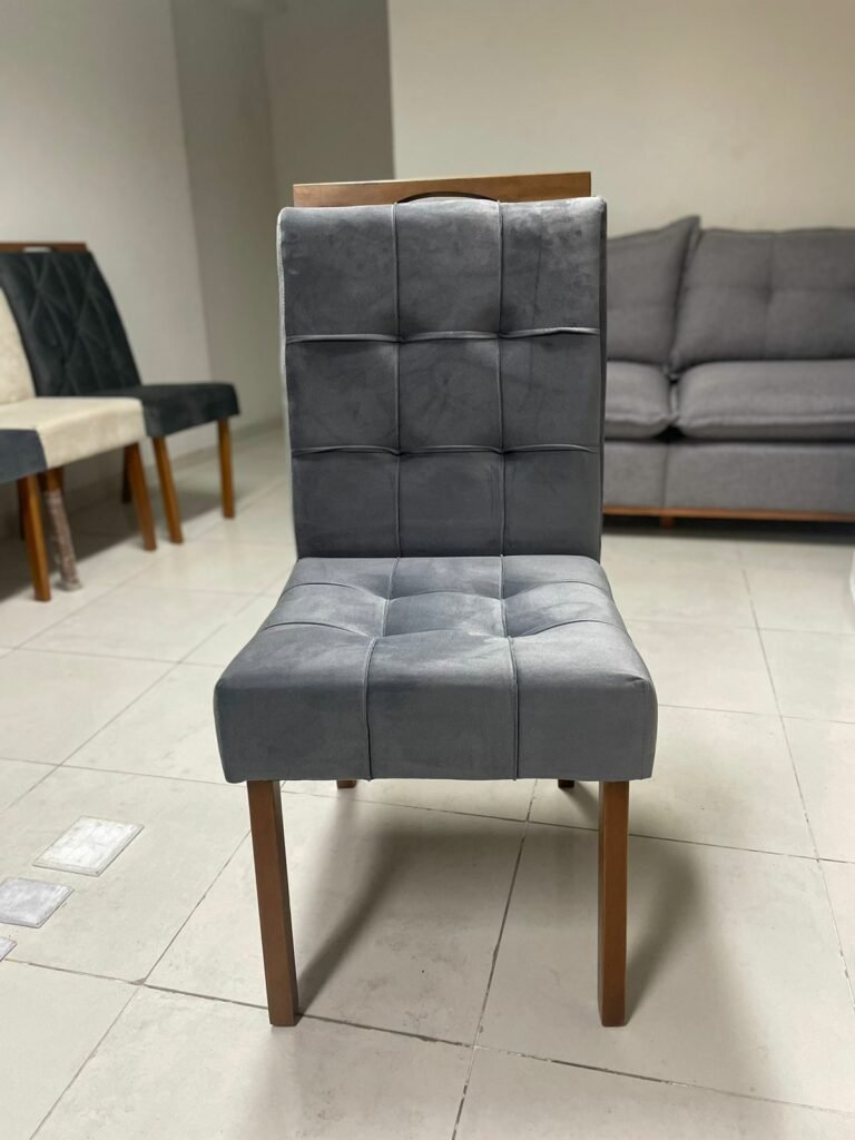 Mesa Alegra 120 Cinamomo/Off White com 4 Cadeiras Sophia Veludo Cinza Grafite – JCM MOVELARIA + WM DECOR - Imagem 2