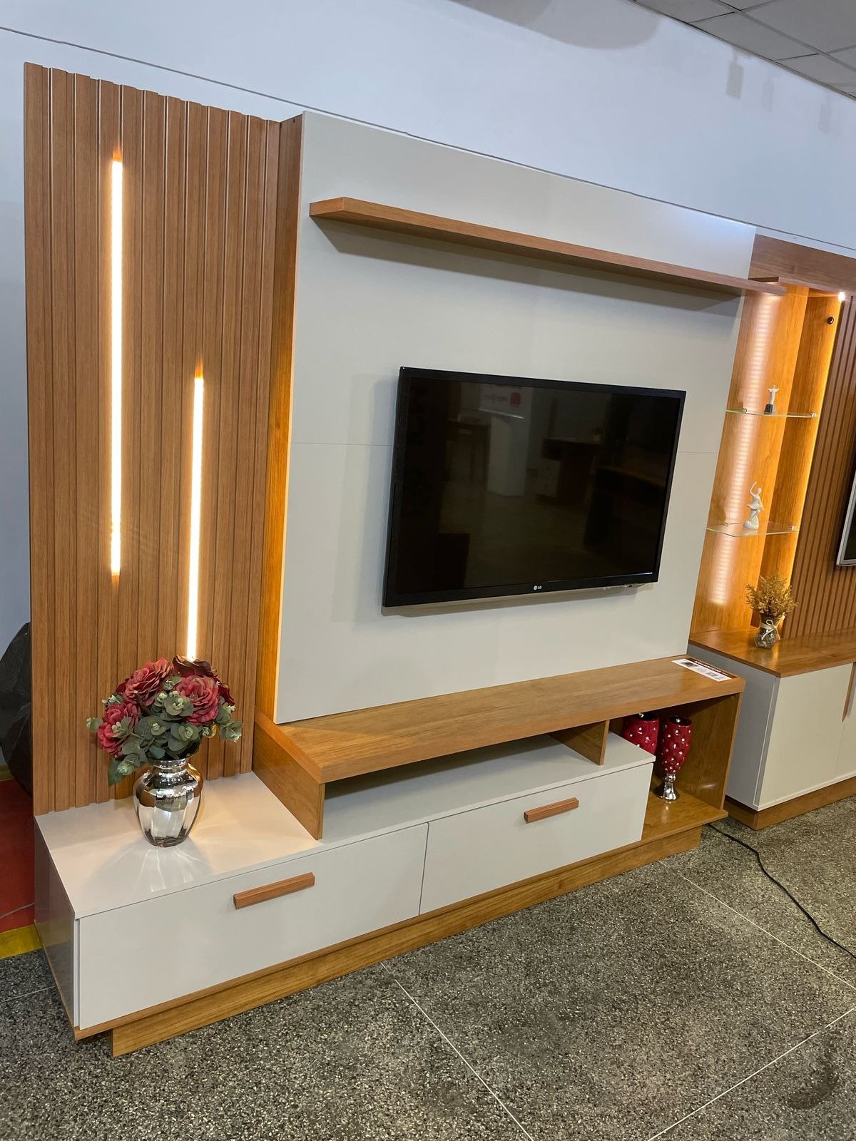 Home até 65" Despertar Cinamono/Off White - JCM MOVELARIA - Imagem 3