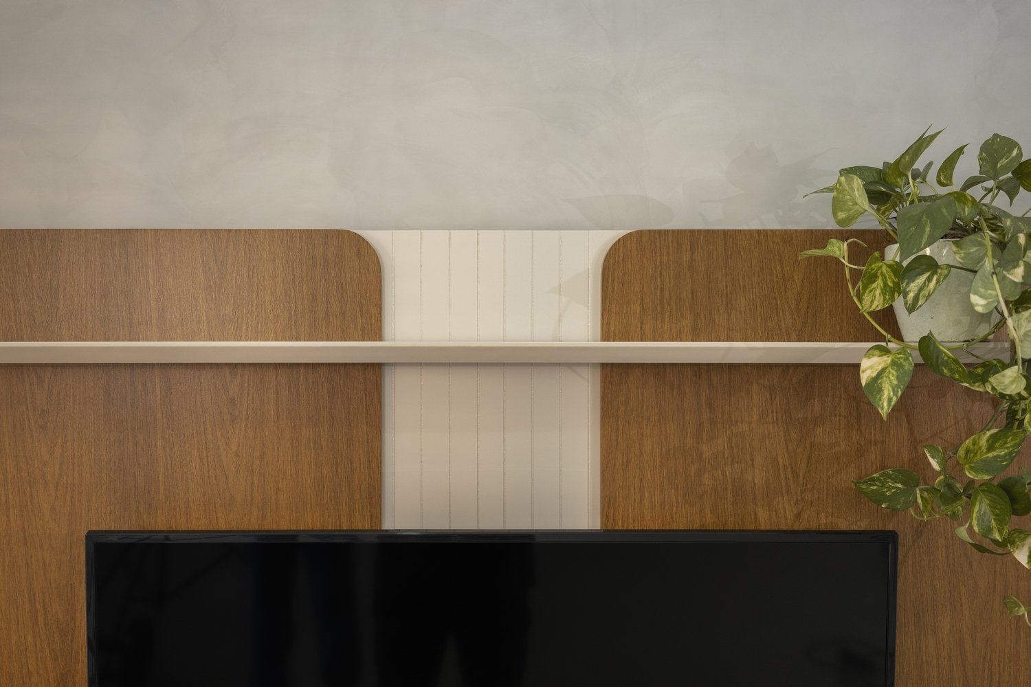 Painel Home até 65" Friburgo Nature/Off White - LINEA BRASIL - Imagem 4