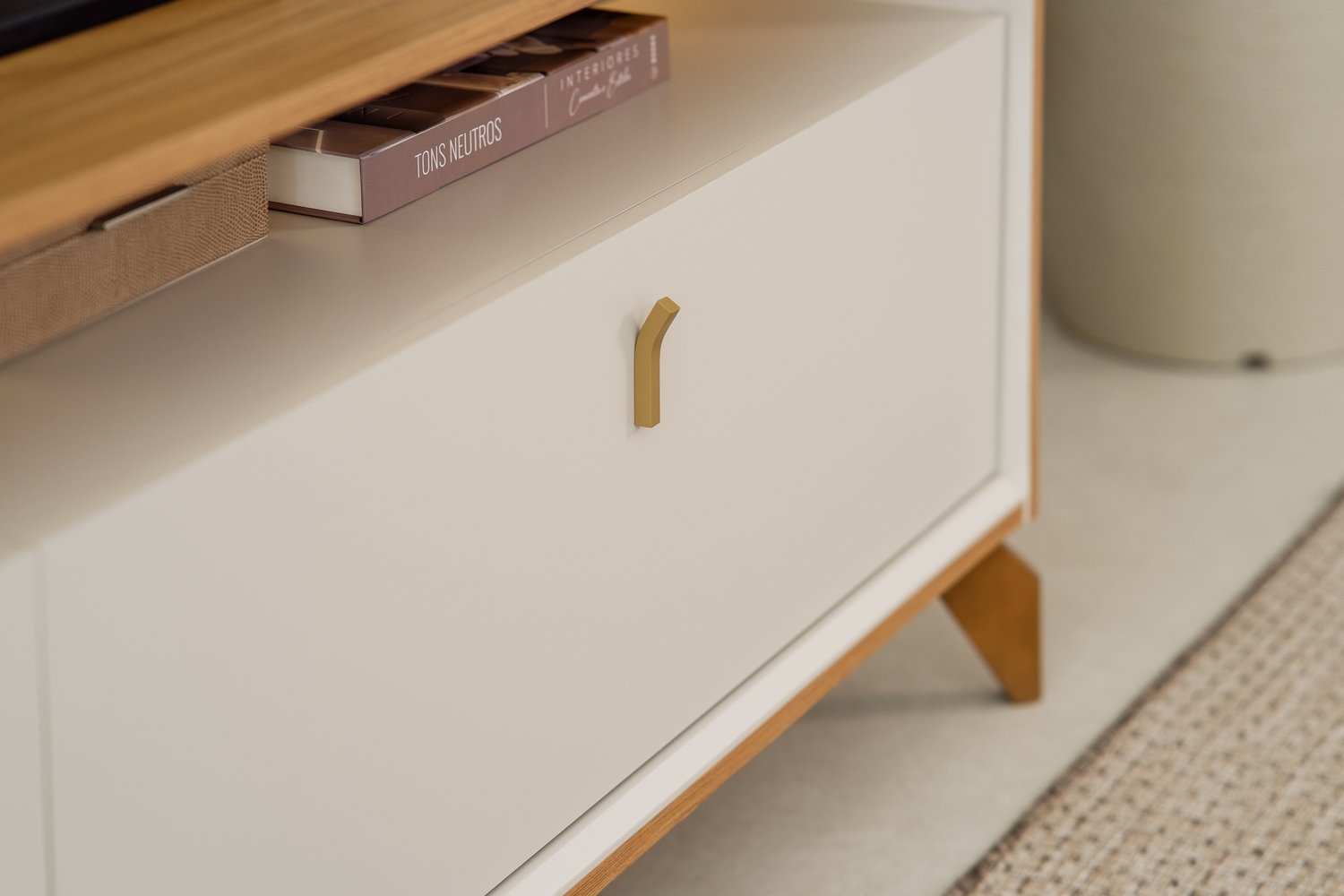 Rack até 75" Dubai 1.8 Tauari/Off White Fosco - LINEA BRASIL - Imagem 6