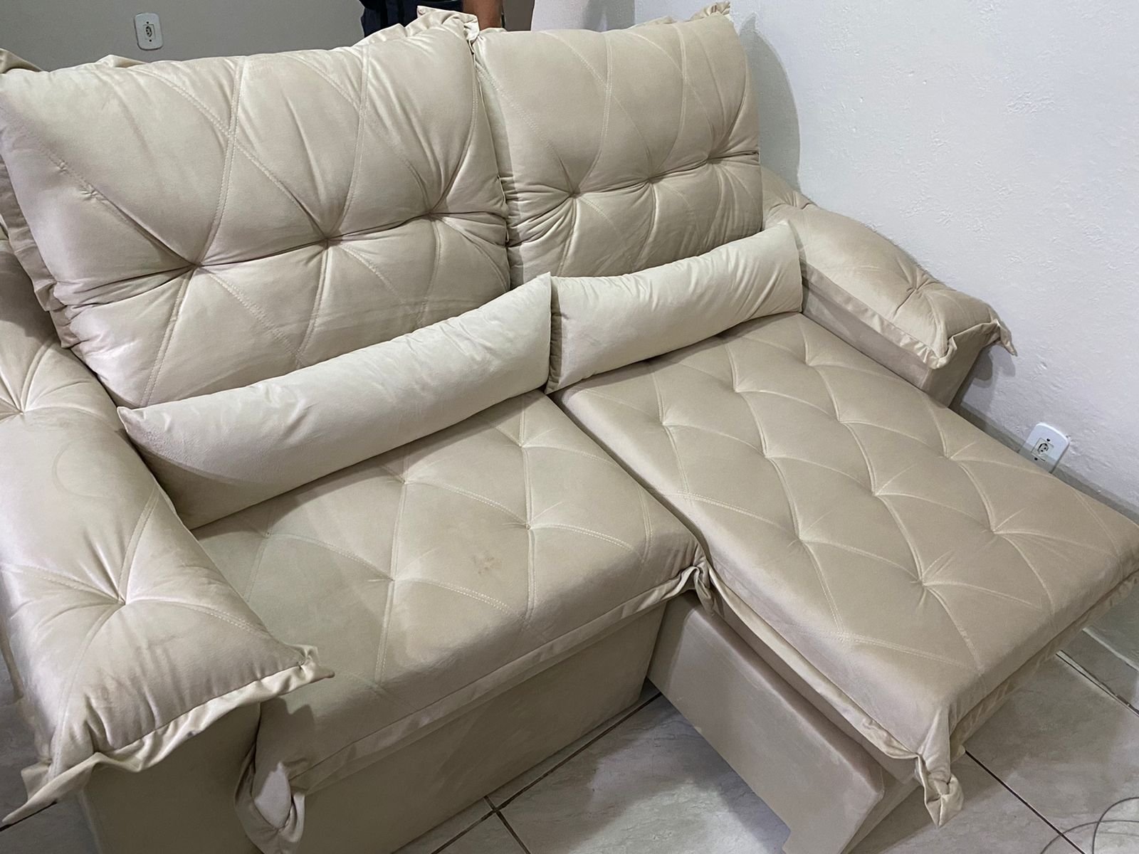 Sofá Retrátil e Reclinável Ouro Preto 2,40 m Bege Jolie 09 - MONTANO ESTOFADOS(PROMOÇÃO) - Imagem 2