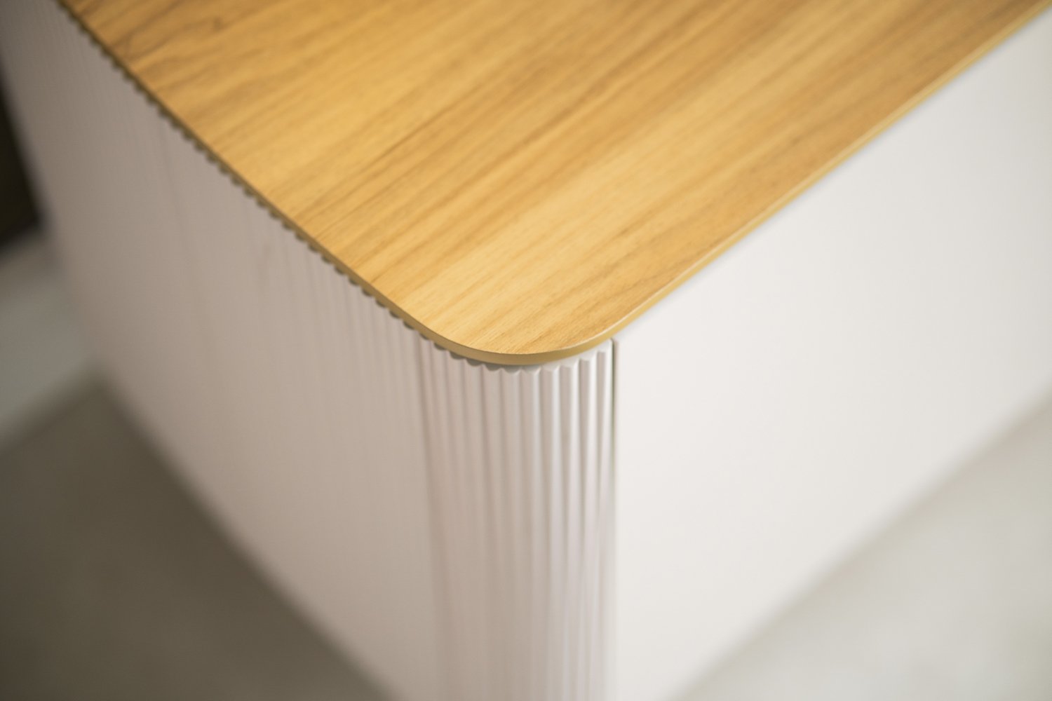 Painel + Rack Santorini Off White/Tauari Fosco - LINEA BRASIL - Imagem 16