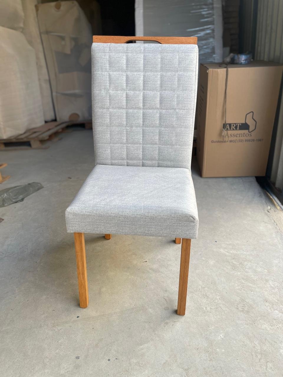 Kit 2 Cadeiras Pandora 01 Imbuia Mel/Veludo Cinza Prata 127 - CARVALHO DECOR - Imagem 2